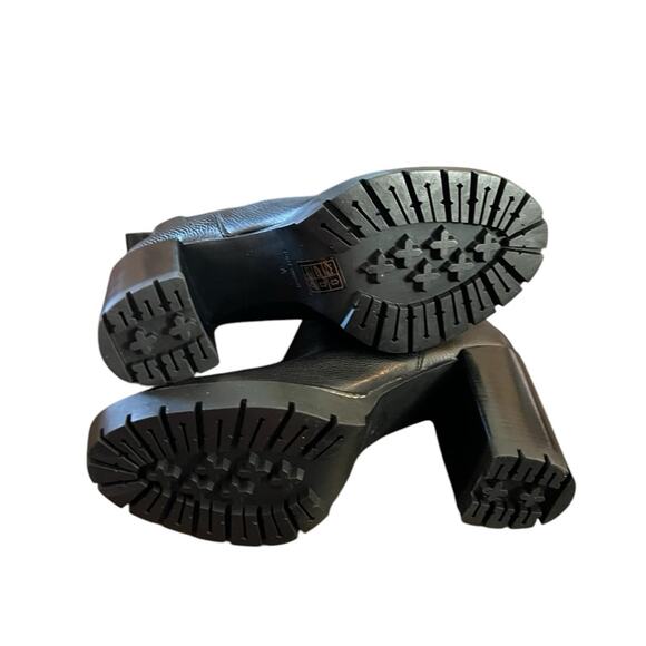 Tory Burch Carson Tumbled Leather Classic Chelsea Lug Sole Ankle Boots NEW 10 - Picture 3 of 12